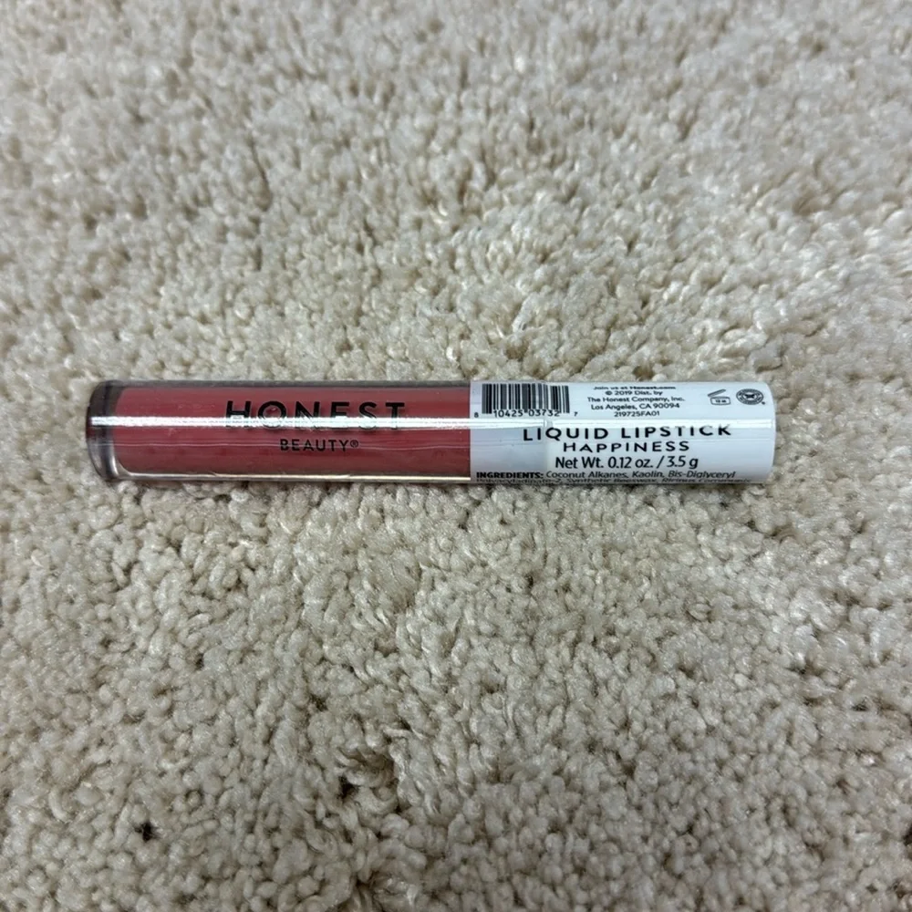 Honest Beauty Hydrating Liquid Lipstick Hyaluronic Acid + Avocado Oil: Happiness